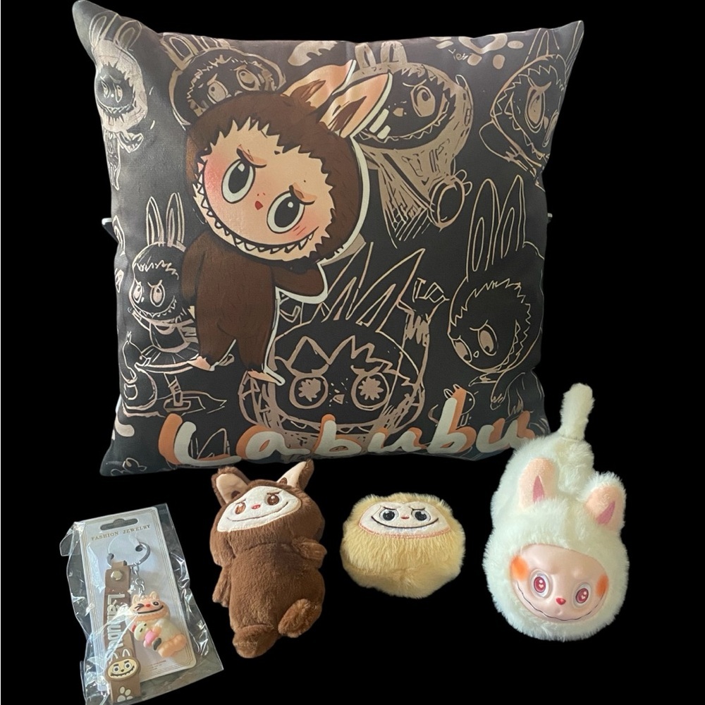 NWOT-LABUBU BUNDLE